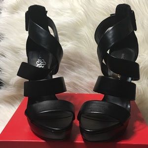 ROCK & REPUBLIC "ORSON" Black Open Toe Heels 7.5